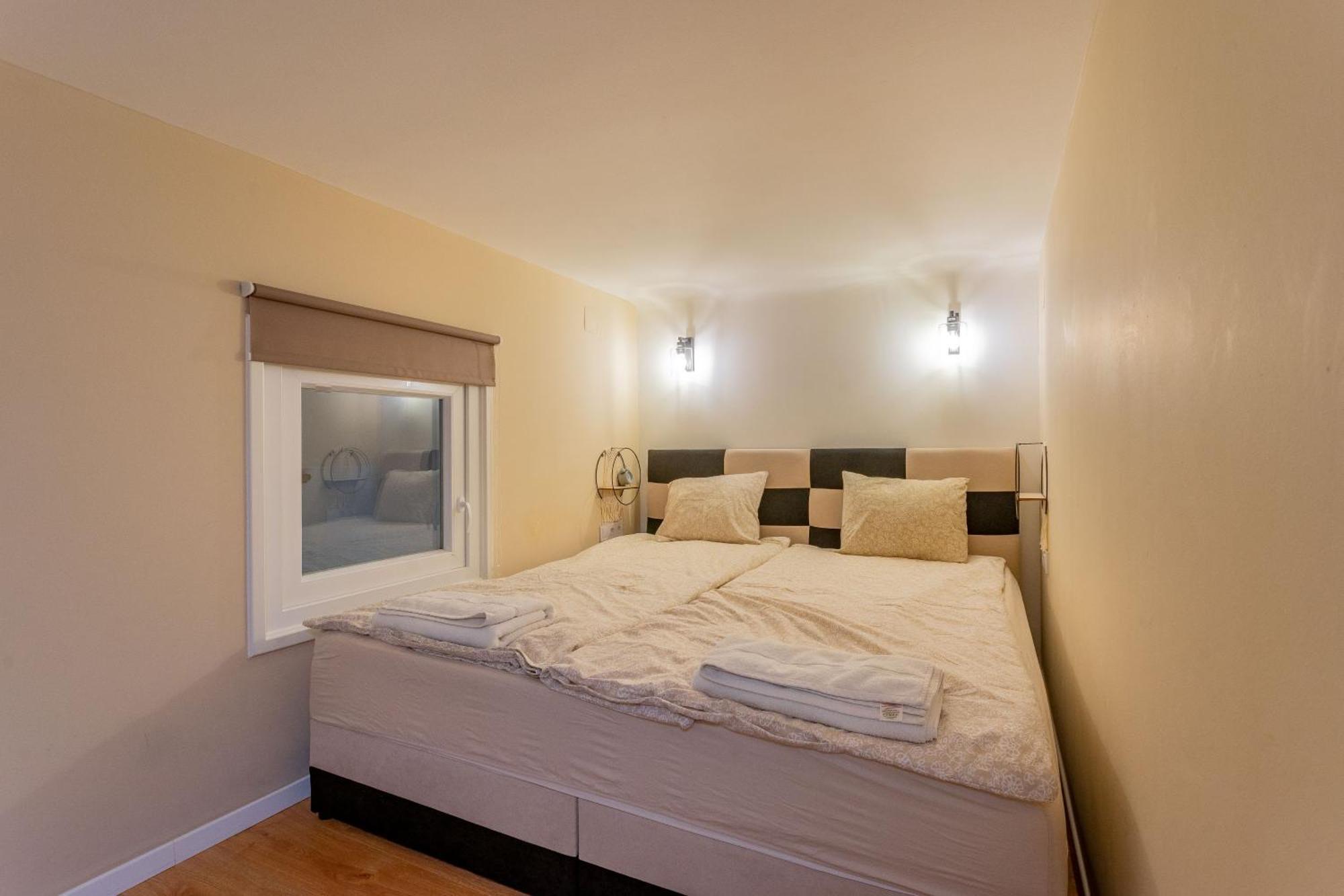 Full Equipment Designed Apartment In The Heart Of Budapest For 4 People エクステリア 写真